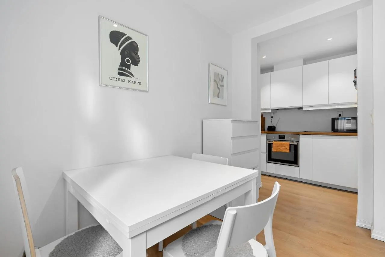 Behind Bryggen - Renovated - Budget Friendly Bergen 0*,