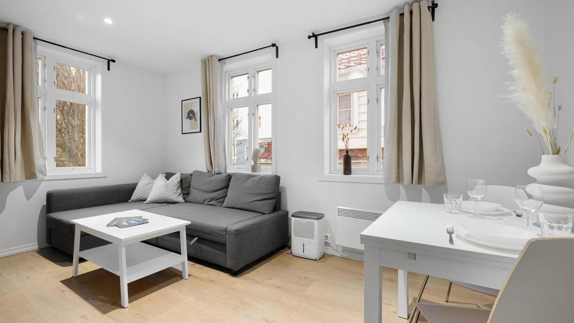 Behind Bryggen - Renovated - Budget Friendly Bergen Apartment